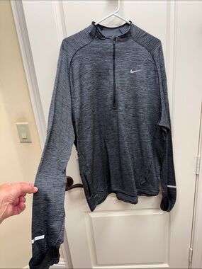 Nike Men's Charcoal Heather 1/4 Zip Performance Jacket
